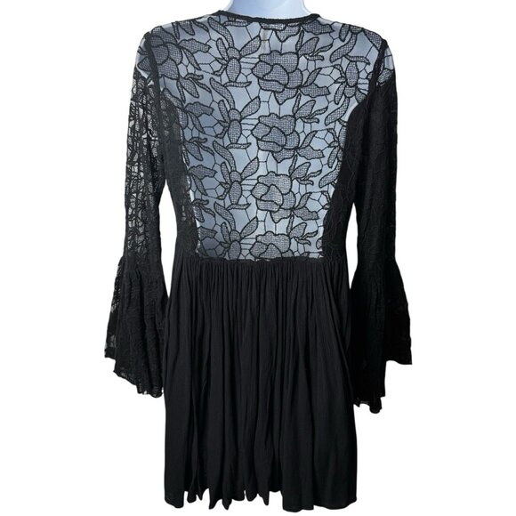 Free People Black Floral Embroidered Bell Sleeve Tunic Whimsigoth Ethereal XS - Picture 5 of 11